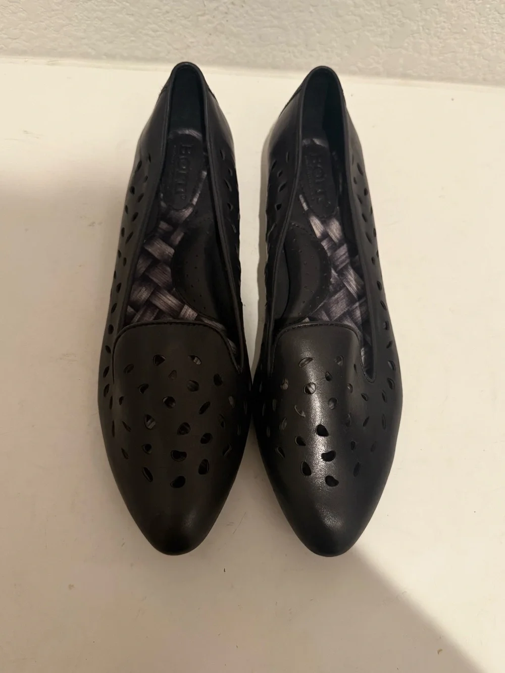 BORN Tinley Black Laser Cut Leather Slip On Flats Loafers Perforated Size 8.5